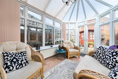 63 Lonsdale Close, London, SE9 4HF