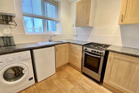 1 bedroom flat to rent, Central Road, West Didsbury, Manchester, M20