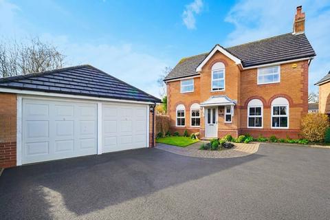 4 bedroom detached house for sale, Chipstone Close, Solihull, B91