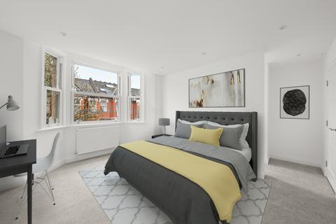 9 Lawn Gardens, London, W7 3JN