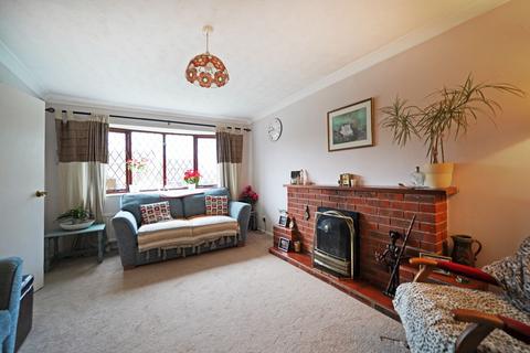 3 bedroom detached house for sale, Kinsham Drive, Solihull, B91