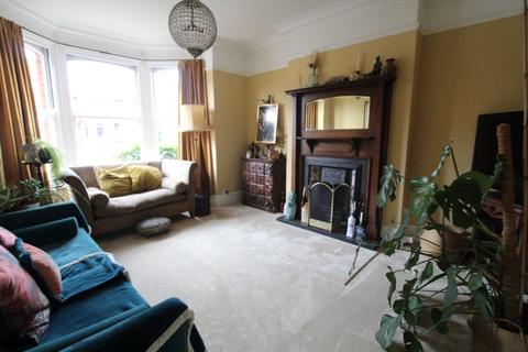 4 bedroom semi-detached house for sale, Cauldwell Hall Road, Ipswich, IP4