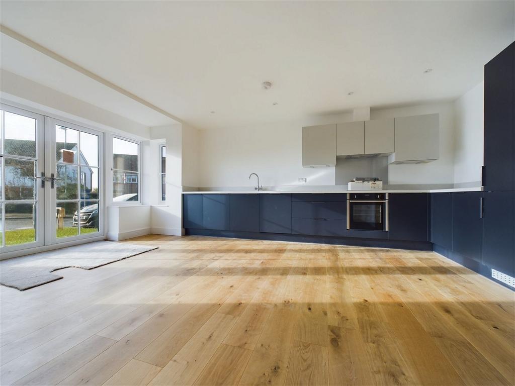 Sompting, Lancing, BN15 0AP 2 bed ground floor flat for sale £365,000