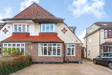 3 bedroom semi-detached house for sale - Kenilworth Gardens, Hornchurch, RM12