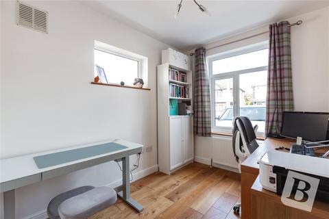 45 Kenilworth Gardens, Hornchurch, RM12 4SE