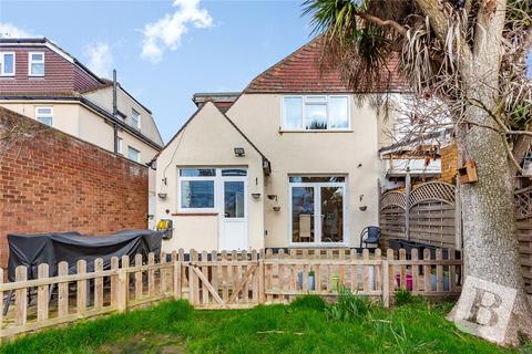 45 Kenilworth Gardens, Hornchurch, RM12 4SE
