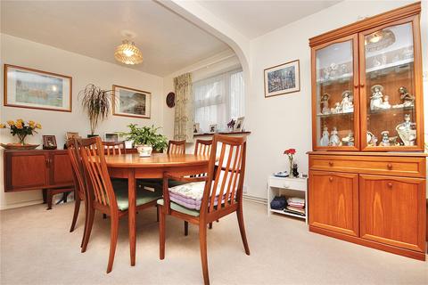 70 Holyrood Close, Ipswich, IP2 9DZ