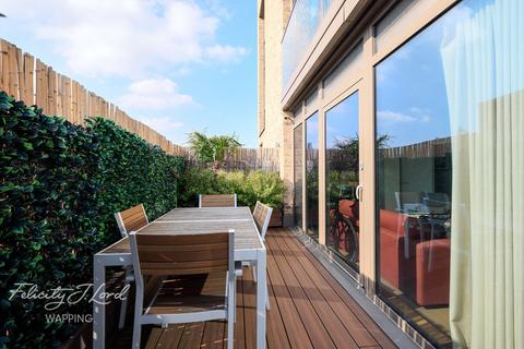 1 bedroom flat for sale, Hemming Street, London, E1