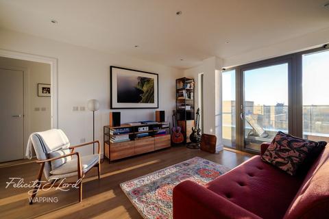 1 bedroom flat for sale, Hemming Street, London, E1