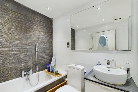 56 Hollywoods, Croydon, CR0 9JJ