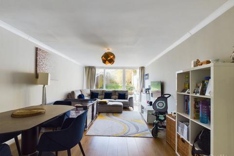 56 Hollywoods, Croydon, CR0 9JJ