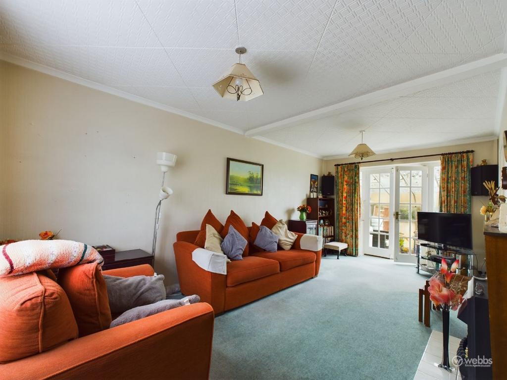 Headley Drive, New Addington, Croydon 3 bed terraced house for sale £375,000