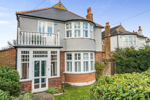 Ringwood The Green, Sidcup, DA14 6BS
