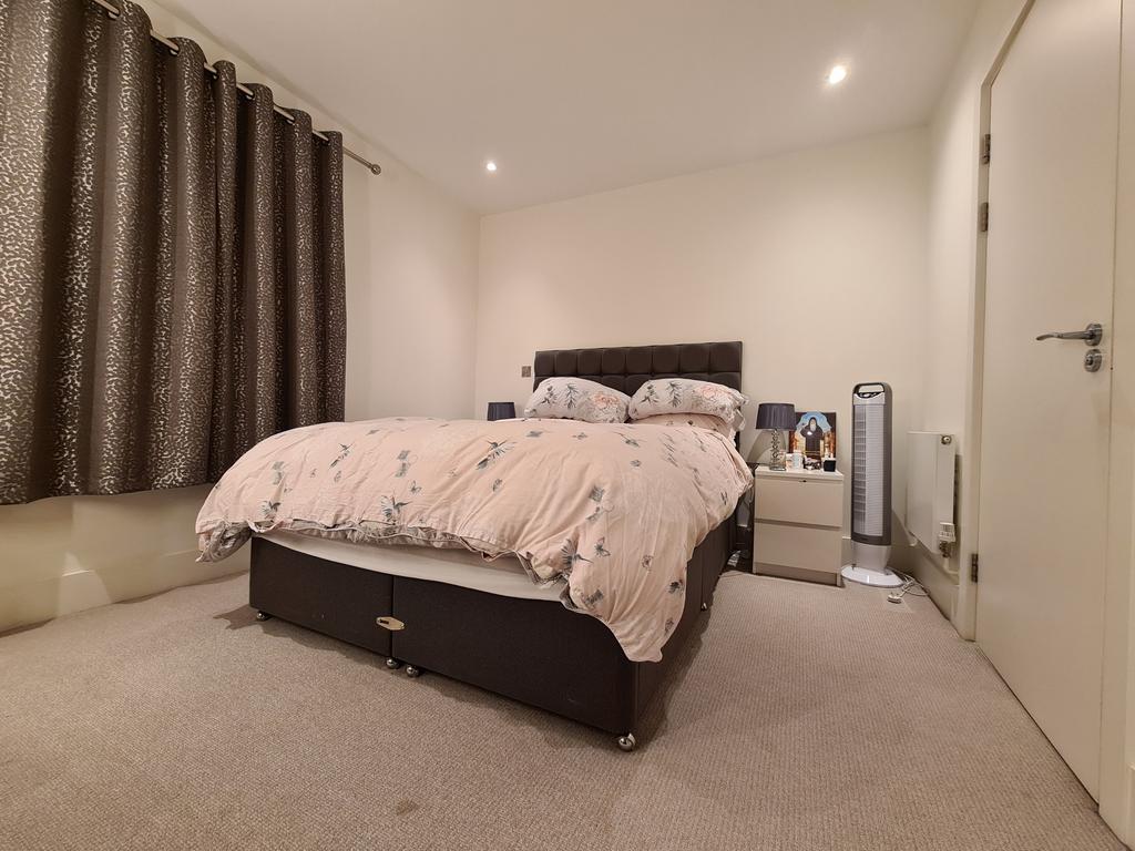 Apartment in Wembley - View 5