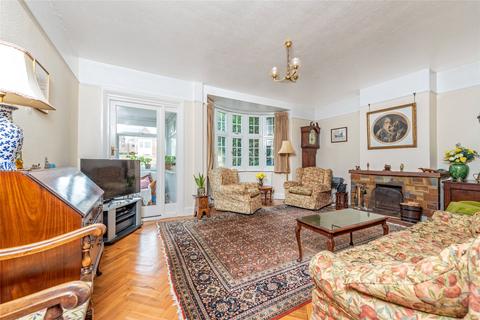 34 Sugden Road, Thames Ditton, KT7 0AE