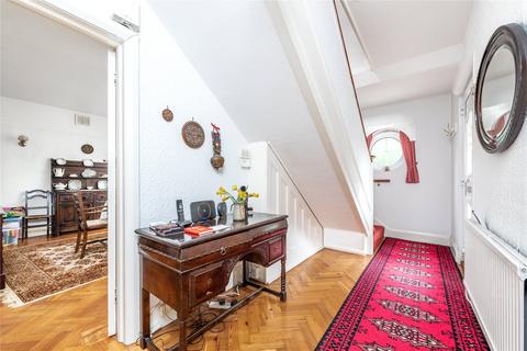 34 Sugden Road, Thames Ditton, KT7 0AE