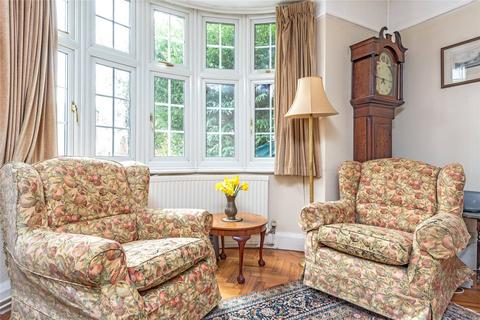 34 Sugden Road, Thames Ditton, KT7 0AE