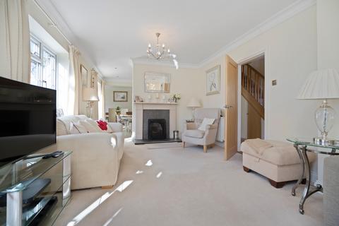 4 bedroom detached house for sale, Beacon Hill, Penn