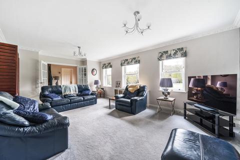 8 Links Brow, Fetcham, Leatherhead, KT22 9DU