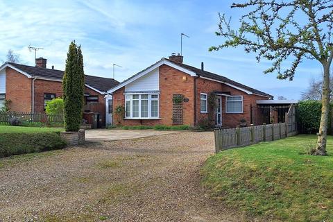 3 bedroom detached bungalow for sale, Hillside, Chedgrave