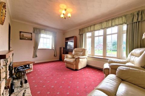 3 bedroom detached bungalow for sale, Hillside, Chedgrave