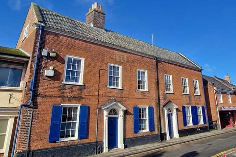 4 bedroom townhouse for sale, Upper Olland Street, Bungay