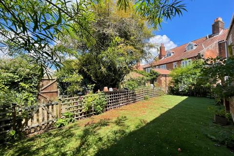 4 bedroom townhouse for sale, Upper Olland Street, Bungay