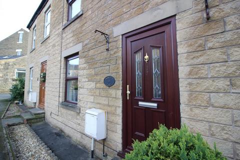 3 bedroom semi-detached house to rent, Hadfield Place, Glossop SK13