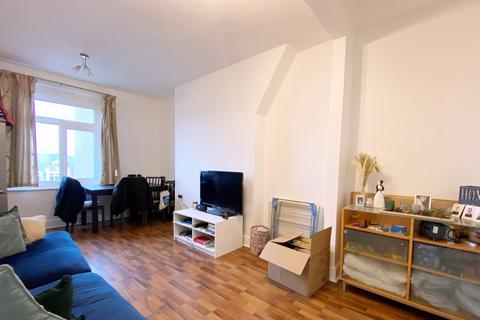 2 bedroom apartment to rent - Clifftown Road, Southend On Sea SS1
