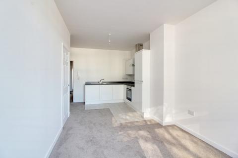 2 bedroom apartment for sale, Victoria Avenue, Southend-On-Sea SS2