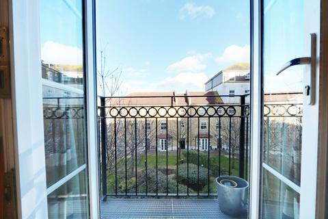 2 bedroom apartment for sale, Audley Court, Southend On Sea SS1