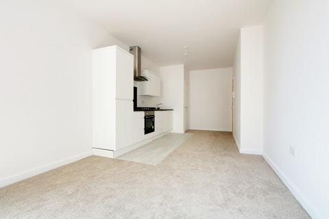 2 bedroom apartment for sale - Victoria Avenue, Southend-On-Sea SS2