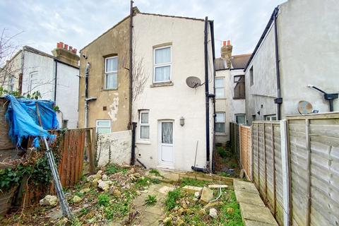 7 Beresford Road, Southend-on-sea, SS1 2TW