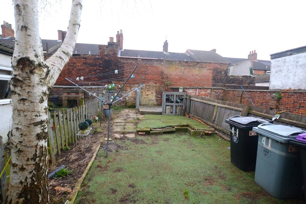 Norton Street, Grantham 3 bed terraced house for sale £137,500