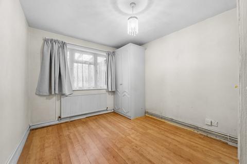 1 bedroom ground floor maisonette for sale, Willoughby Avenue, Beddington