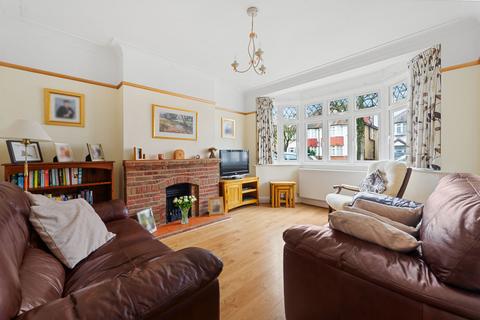 11 Derek Avenue, Wallington, SM6 7LA