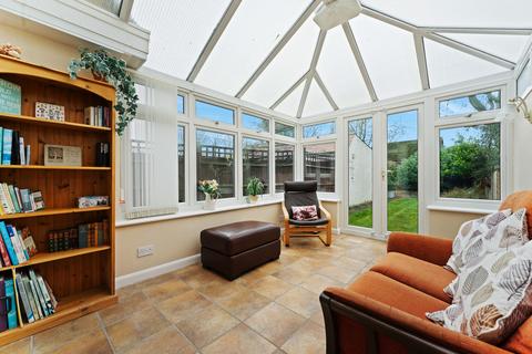 11 Derek Avenue, Wallington, SM6 7LA