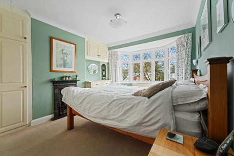 11 Derek Avenue, Wallington, SM6 7LA