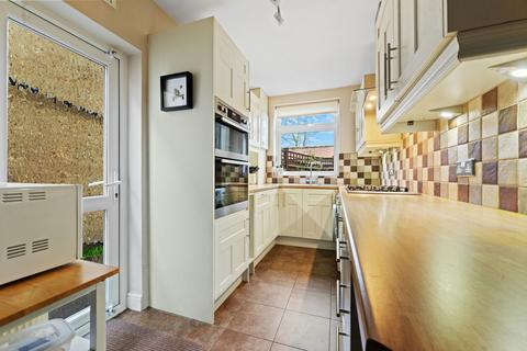 11 Derek Avenue, Wallington, SM6 7LA