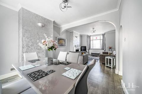 58 Upper Rainham Road, Hornchurch, RM12 4BZ