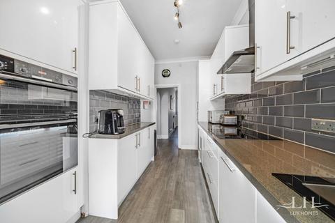 58 Upper Rainham Road, Hornchurch, RM12 4BZ