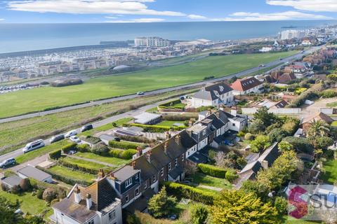 3 bedroom cottage to rent, Roedean Terrace , Brighton