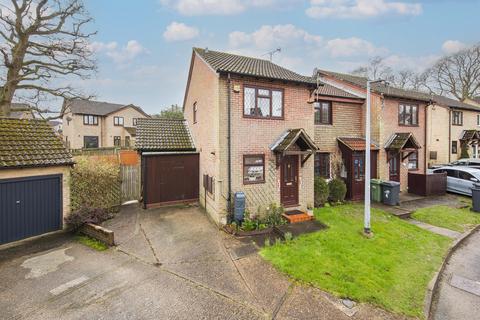 2 bedroom end of terrace house for sale - Troy Close, Crowborough