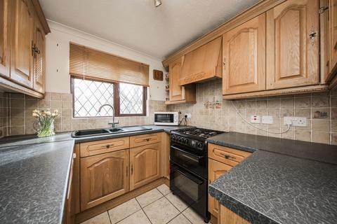 2 bedroom end of terrace house for sale - Troy Close, Crowborough
