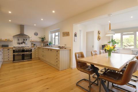 23 Bitterne Way, Lymington, SO41 3PA