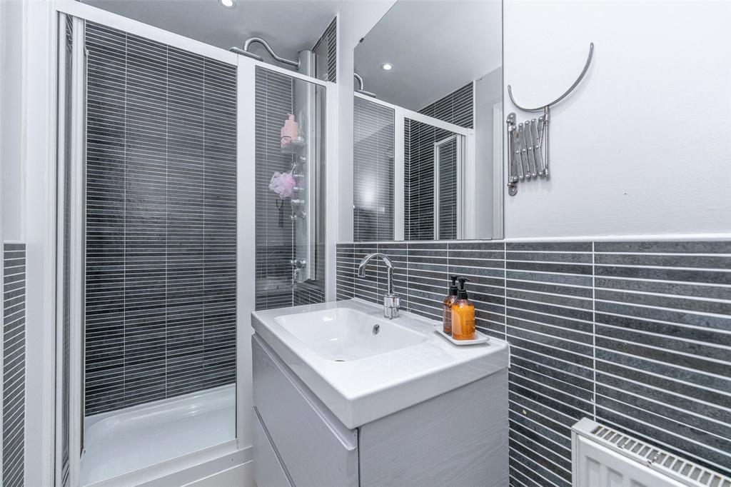 En Suite Shower Room