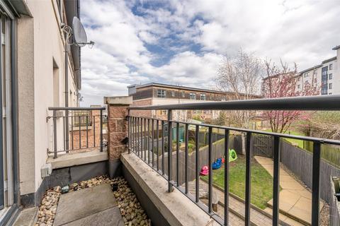 16 Kingsburgh Crescent, Edinburgh, EH5 1JF
