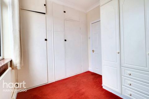 69 Shepherds Hill, Romford, RM3 0NP