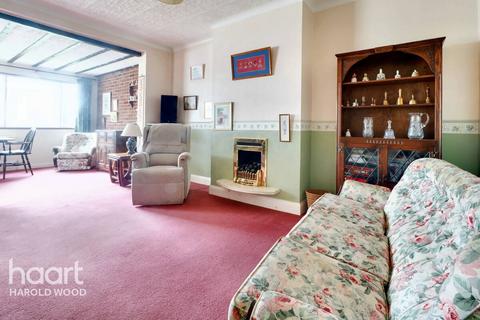 69 Shepherds Hill, Romford, RM3 0NP