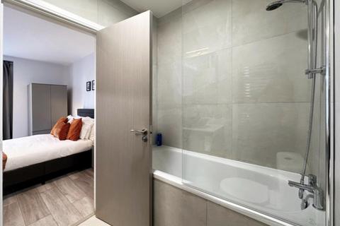 2 bedroom flat to rent, Gloucester Terrace, W2 London